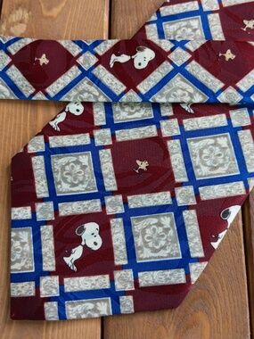 Vintage Peanuts Snoopy & Woodstock Burgundy Diamond Geometric Necktie
